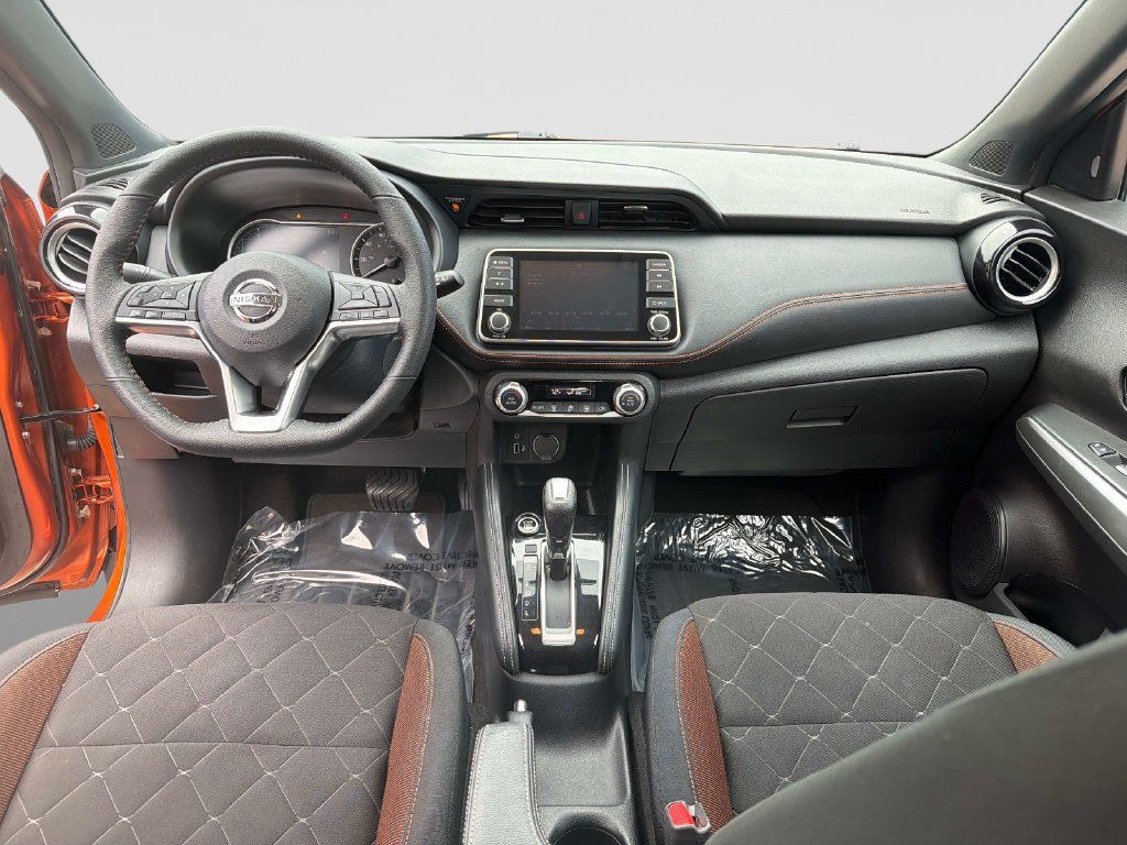 Used 2020 Nissan Kicks SR FWD image 17