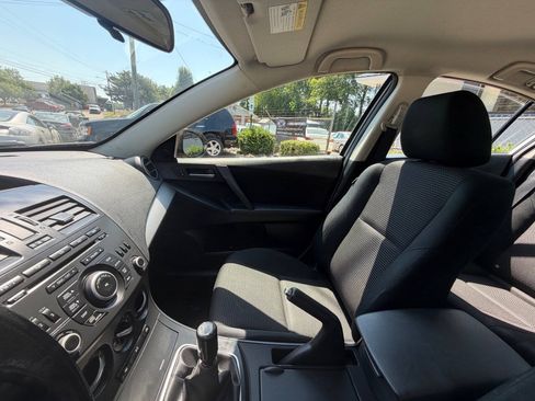 Used 2012 MAZDA MAZDA3 i Touring FWD image 17