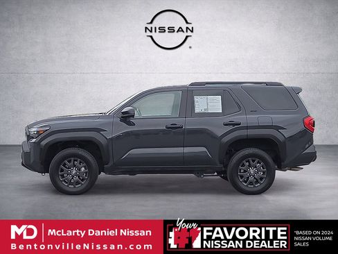 Used 2025 Toyota 4Runner SR5 AWD/4WD image 3