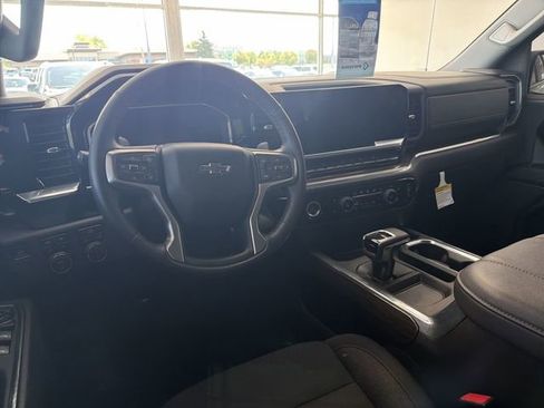 Used 2024 Chevrolet Silverado 1500 RST w/ Z71 Off-Road Package AWD/4WD image 17