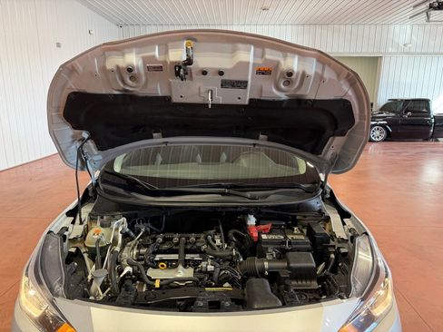 Used 2021 Nissan Versa SV image 30