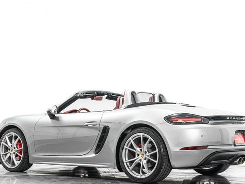 Used 2018 Porsche 718 Boxster S RWD image 33