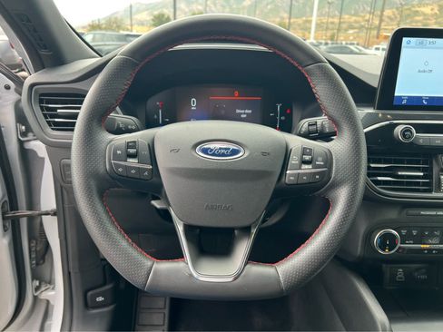 Used 2025 Ford Escape ST-Line Select AWD/4WD image 34