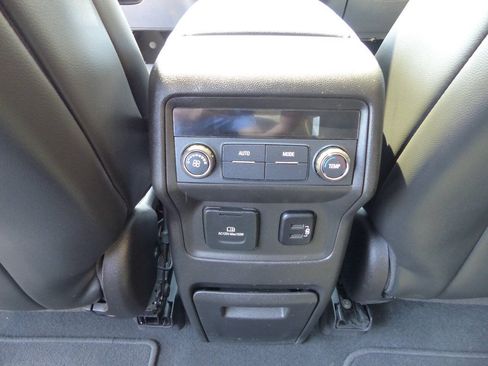 Used 2017 GMC Acadia SLT AWD/4WD image 45