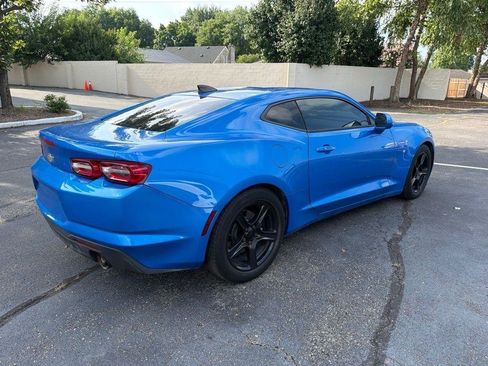 Used 2024 Chevrolet Camaro LT RWD image 4