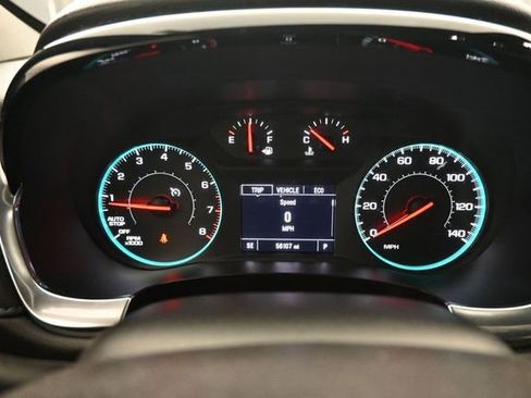 Used 2023 Chevrolet Traverse LT FWD image 14