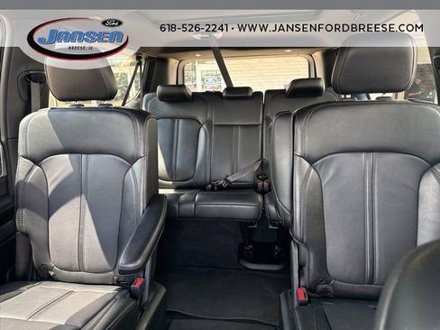 Used 2024 Jeep Wagoneer L Series II w/ Premium Group I image 18