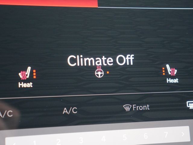 Used 2025 Dodge Durango GT AWD/4WD image 4