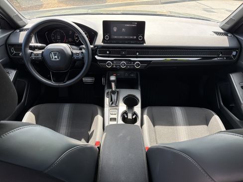 Used 2024 Honda Civic Sport image 4
