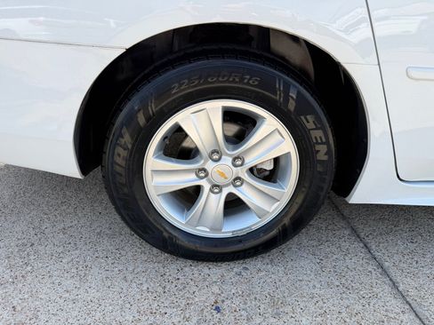 Used 2014 Chevrolet Impala Limited LS FWD image 10