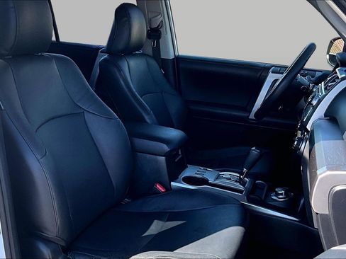 Used 2019 Toyota 4Runner SR5 image 7