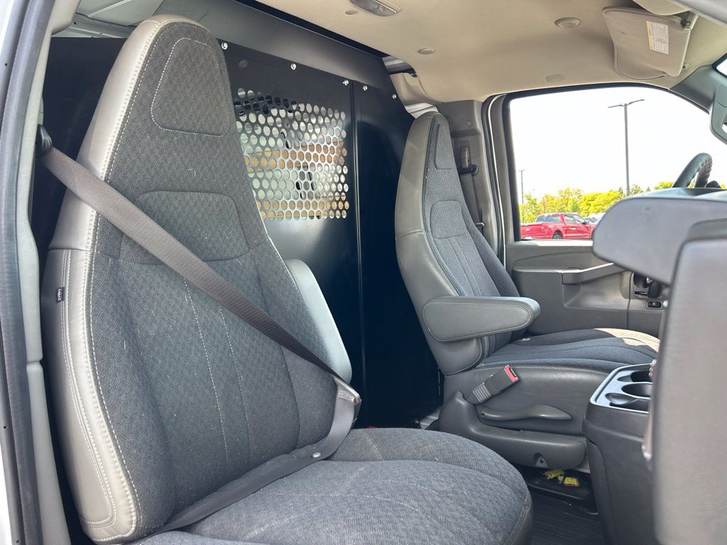 Used 2025 GMC Savana 2500 w/ Driver Convenience Package RWD image 14
