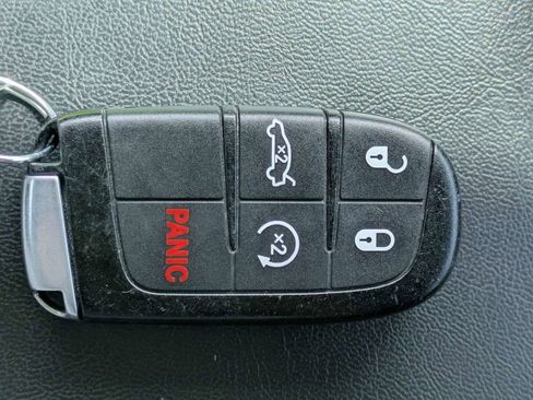 Used 2019 Dodge Challenger R/T Scat Pack RWD image 30