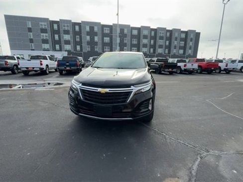 Used 2024 Chevrolet Equinox LT image 3
