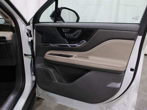 Used 2022 Lincoln Corsair Grand Touring w/ Elements Technology Bundle image 31