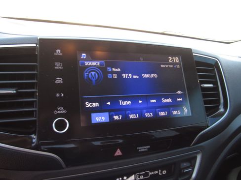 Certified 2022 Honda Ridgeline Sport image 17