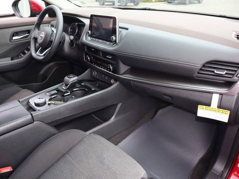 Certified 2023 Nissan Rogue SV image 26