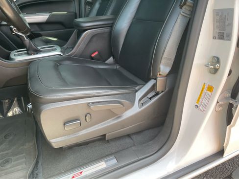 Used 2022 Chevrolet Colorado ZR2 AWD/4WD image 13