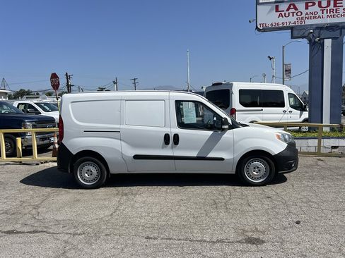 Used 2017 RAM ProMaster City Tradesman FWD image 2