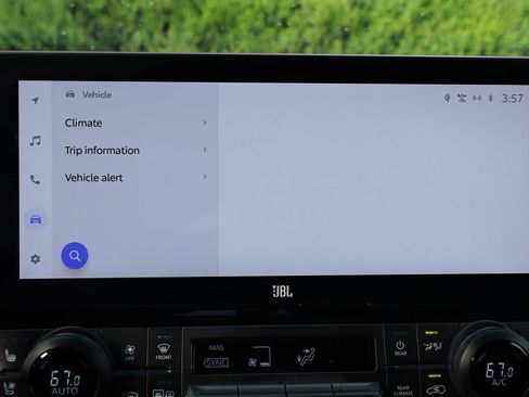 Used 2024 Toyota Grand Highlander AWD image 30
