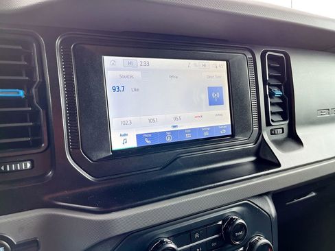 Used 2022 Ford Bronco Black Diamond image 15