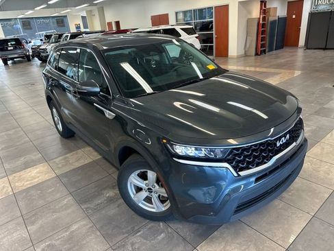 Used 2023 Kia Sorento LX FWD image 6