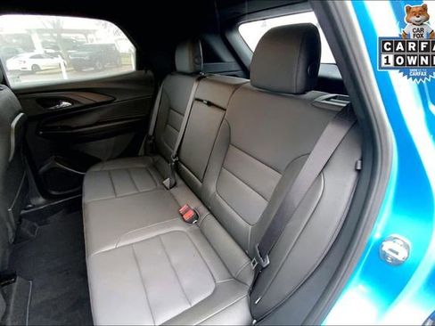 Used 2025 Chevrolet TrailBlazer RS w/ Driver Confidence Package image 25