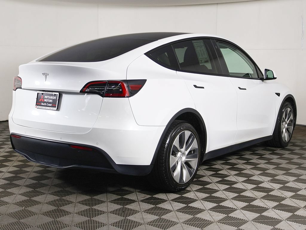 Used 2022 Tesla Model Y Long Range AWD/4WD image 12