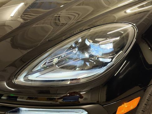 New 2026 Porsche Macan AWD/4WD image 33