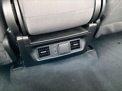 Used 2023 Chevrolet Silverado 1500 LT AWD/4WD image 12
