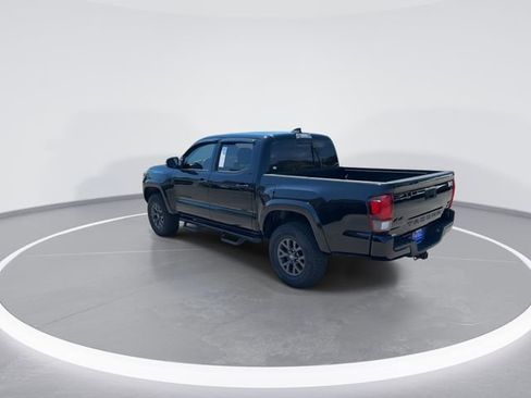 Used 2023 Toyota Tacoma SR5 w/ Technology Package image 5
