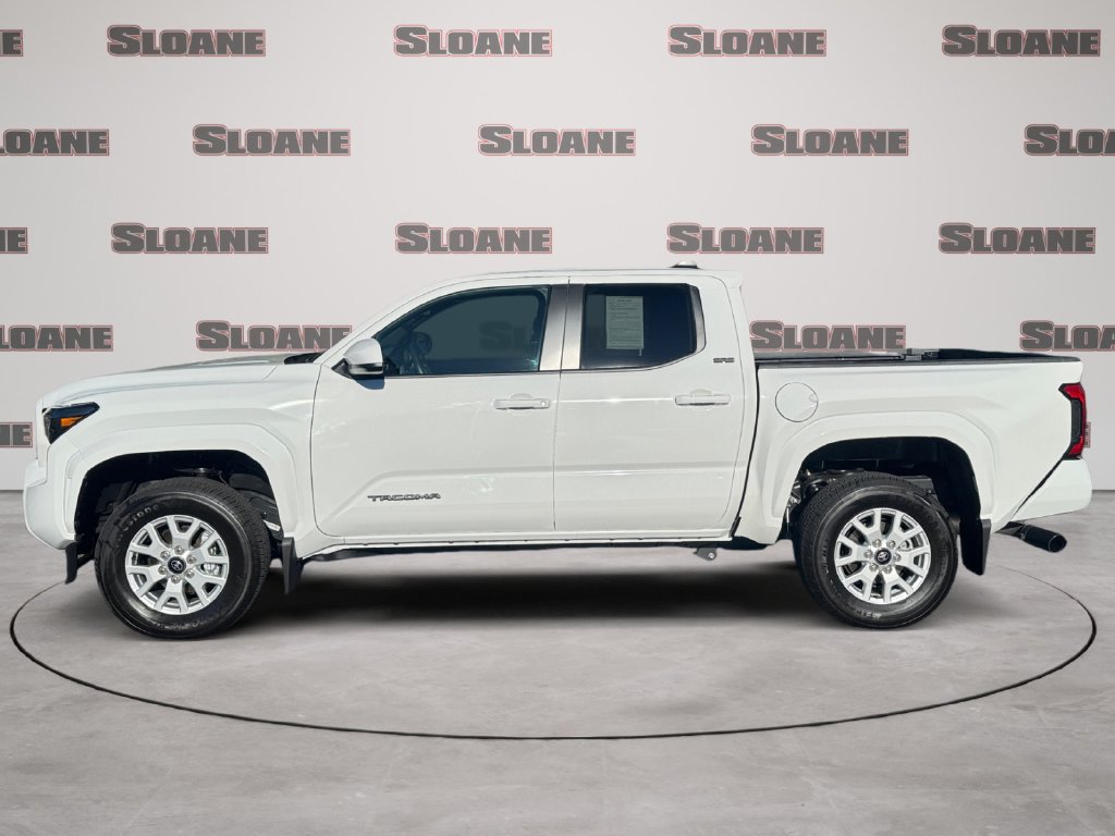 Used 2026 Toyota Tacoma SR5 AWD/4WD image 2