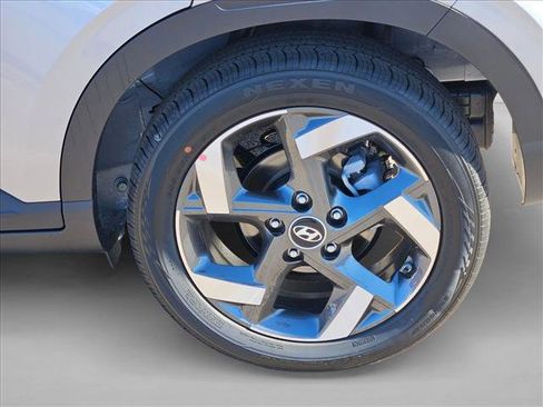 New 2026 Hyundai Venue SEL FWD image 9