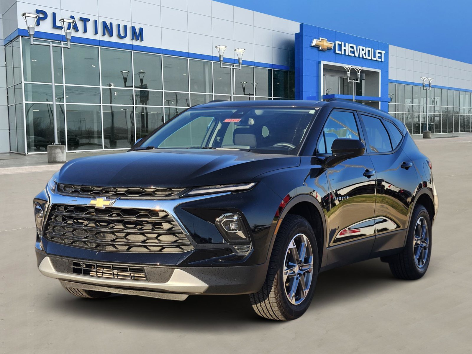 Used 2023 Chevrolet Blazer LT w/ Convenience Package FWD image 2