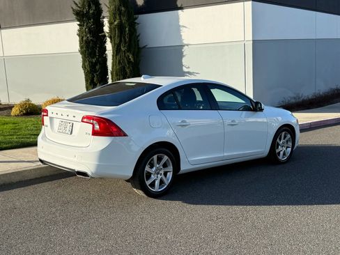 Used 2014 Volvo S60 T5 image 5