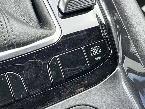 New 2025 Jeep Compass Sport image 23