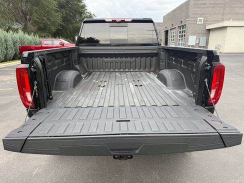 Used 2022 GMC Sierra 3500 Denali w/ Denali Black Diamond Edition AWD/4WD image 14