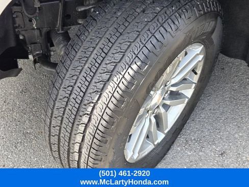 Used 2025 Chevrolet Colorado LT w/ Advanced Trailering Package RWD image 20