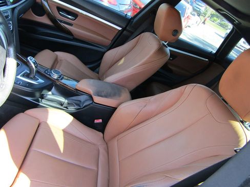 Used 2016 BMW 328i Gran Turismo xDrive image 9