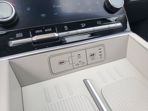 Used 2025 Hyundai Santa Fe SEL image 28