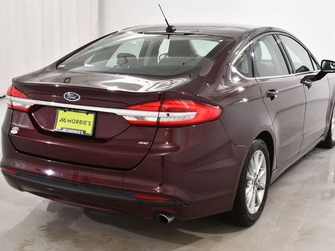 Used 2017 Ford Fusion SE image 12
