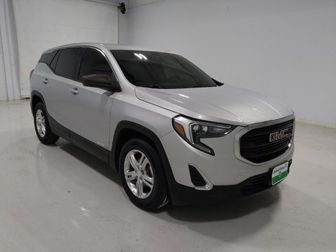 Used 2020 GMC Terrain SL image 13