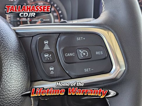 Used 2025 Jeep Wrangler Unlimited Sahara AWD/4WD image 49