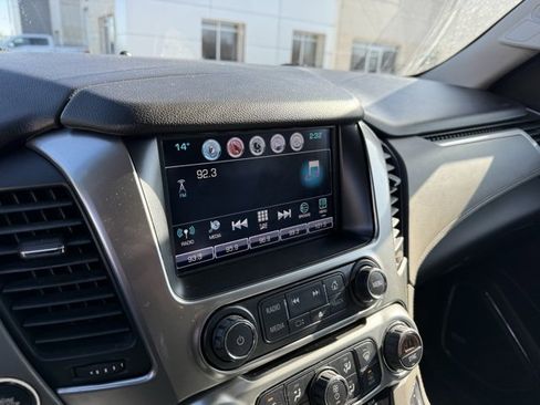 Used 2018 Chevrolet Tahoe LT image 16