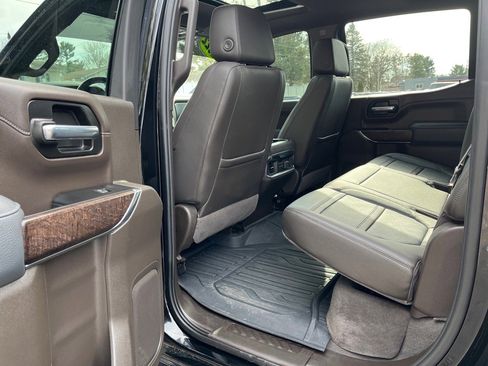 Used 2022 GMC Sierra 1500 Denali w/ Denali Premium Package image 10