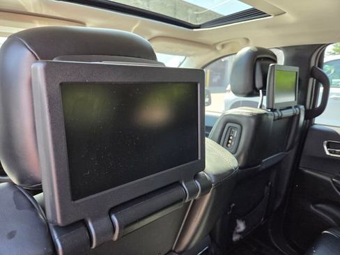 Used 2015 Dodge Durango Limited w/ Premium Group AWD/4WD image 13