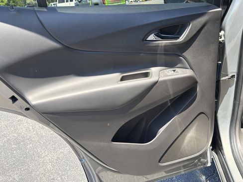 Used 2018 Chevrolet Equinox LT FWD image 22