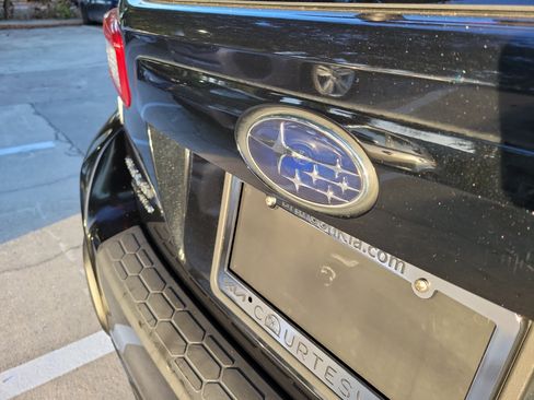 Used 2018 Subaru Crosstrek 2.0i Premium w/ Eyesight System AWD/4WD image 8