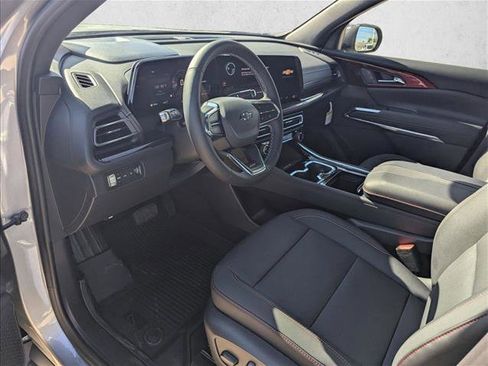 New 2026 Chevrolet Traverse Z71 w/ Driver Confidence Package image 3