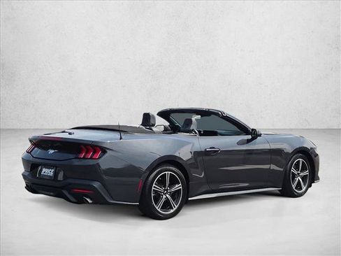 Used 2024 Ford Mustang Convertible RWD image 5